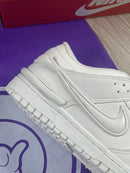 TENIS NK DUNK LOW TWIST-TRIPLE WHITE