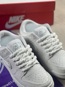 TENIS NK DUNK LOW TWIST-TRIPLE WHITE