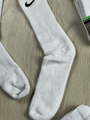 MEIA NK SWOOSH BRANCA BORDADA