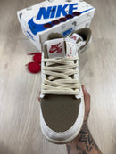 TÊNIS TRAVIS SCOTT REVERSE MOCHA