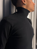 CAMISA CANELADA GOLA ALTA PRETA