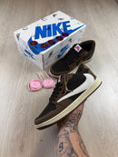TÊNIS TRAVIS SCOTT MOCHA