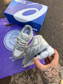 TÊNIS ASICS GEL NYC CINZA/OFF