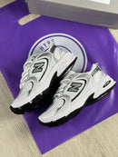 TÊNIS NB 530 WHITE SILVER
